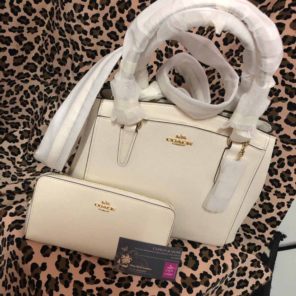 Coach set - Picture 3 of 6